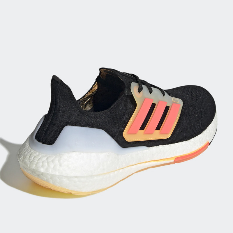 SEPATU LARI ADIDAS ULTRABOOST 22