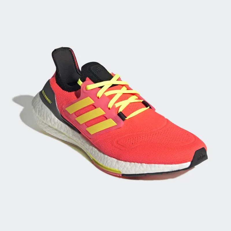 SEPATU LARI ADIDAS ULTRABOOST 22