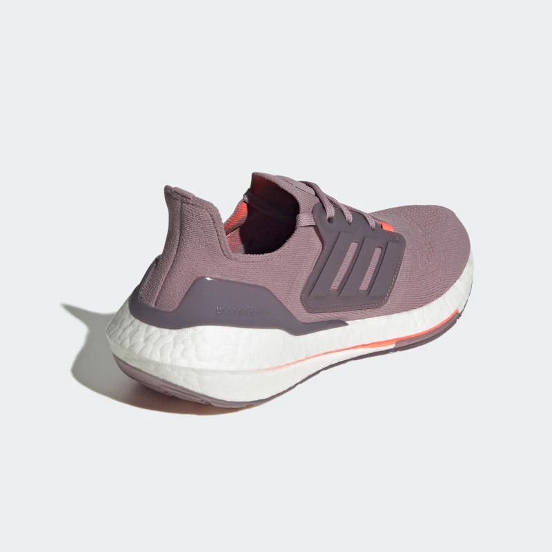 SEPATU LARI ADIDAS Wmns Ultraboost 22