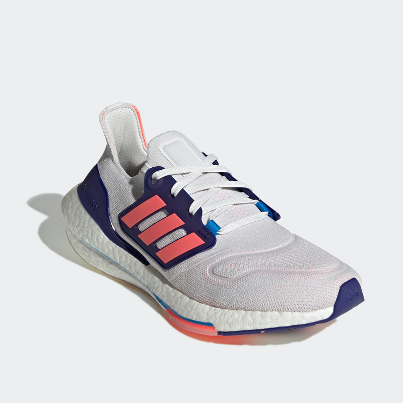 SEPATU LARI ADIDAS Wmns ULTRABOOST 22