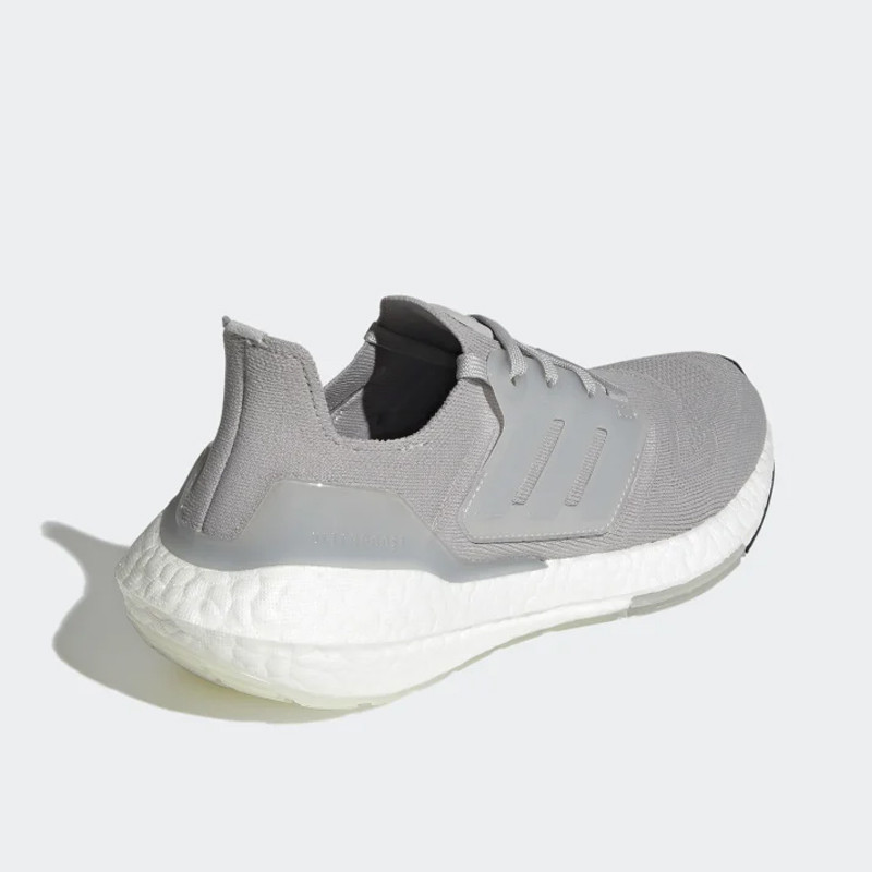 SEPATU LARI ADIDAS wmns ULTRABOOST 22