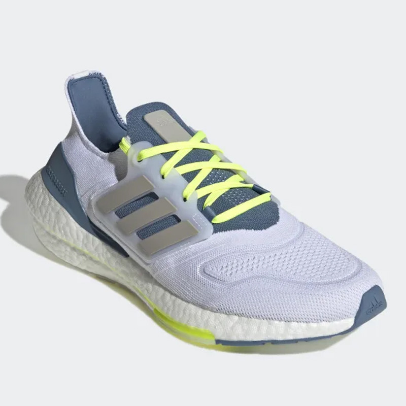 SEPATU LARI ADIDAS Ultraboost 22