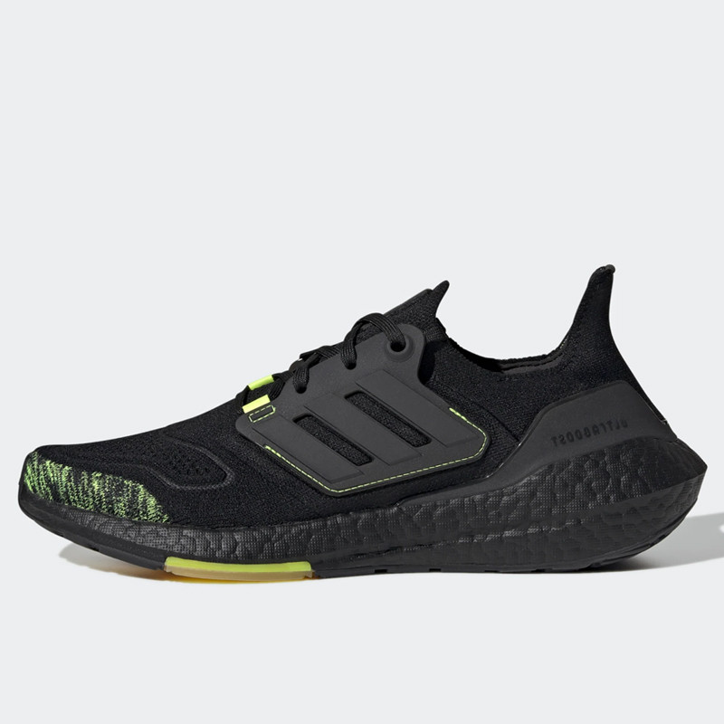 SEPATU LARI ADIDAS Ultraboost 22