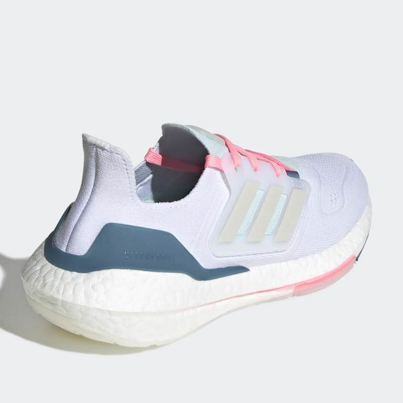 SEPATU LARI ADIDAS Wmns ULTRABOOST 22