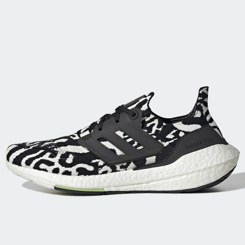 SEPATU LARI ADIDAS ULTRABOOST 22