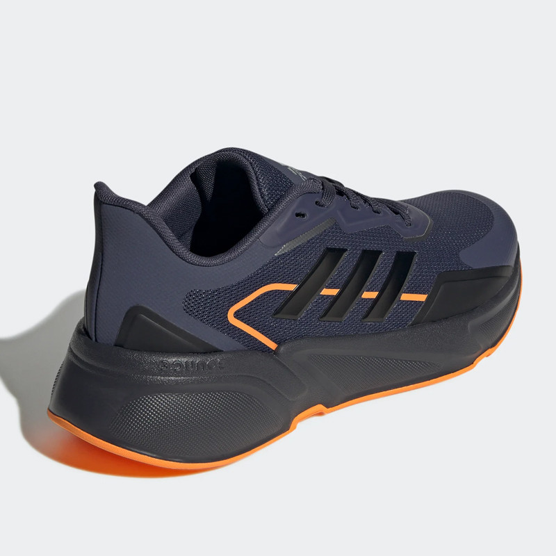 SEPATU LARI ADIDAS X9000L1