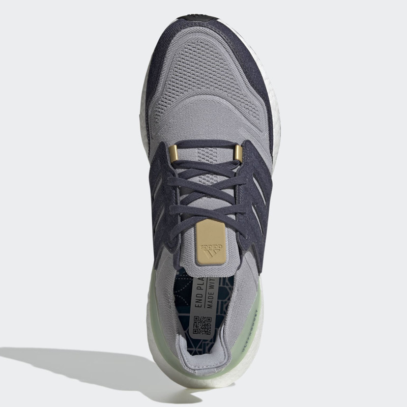 SEPATU LARI ADIDAS Ultraboost 22