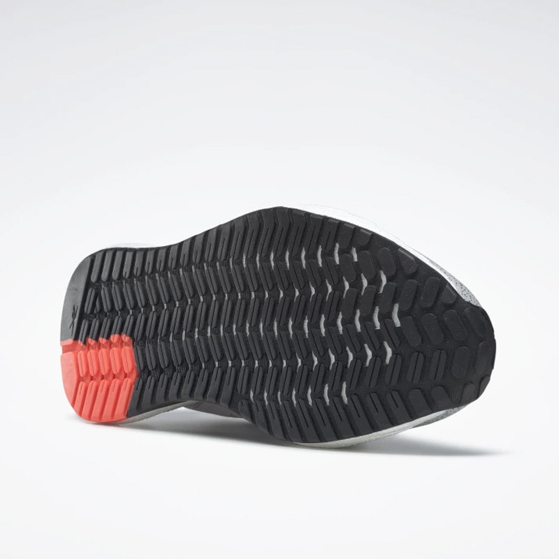 SEPATU TRAINING REEBOK Speed 22 TR