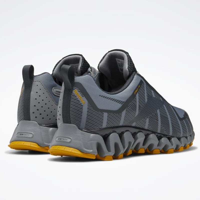SEPATU LARI REEBOK Zigwild Tr 6
