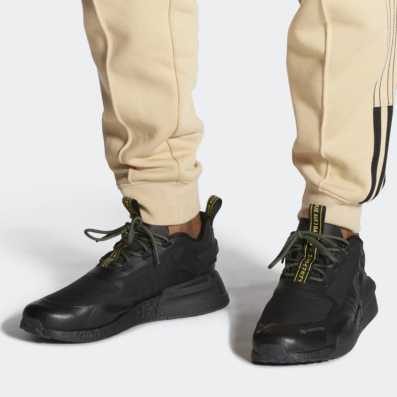 SEPATU SNEAKERS ADIDAS NMD_V3 GORE-TEX
