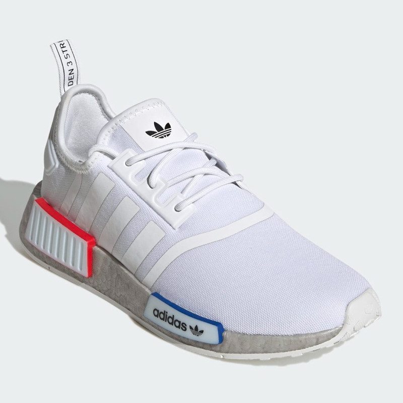 SEPATU SNEAKERS ADIDAS NMD_R1