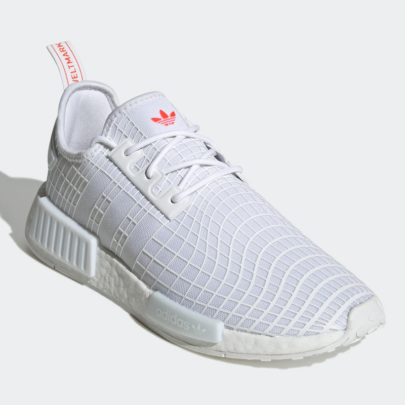 SEPATU SNEAKERS ADIDAS NMD_R1
