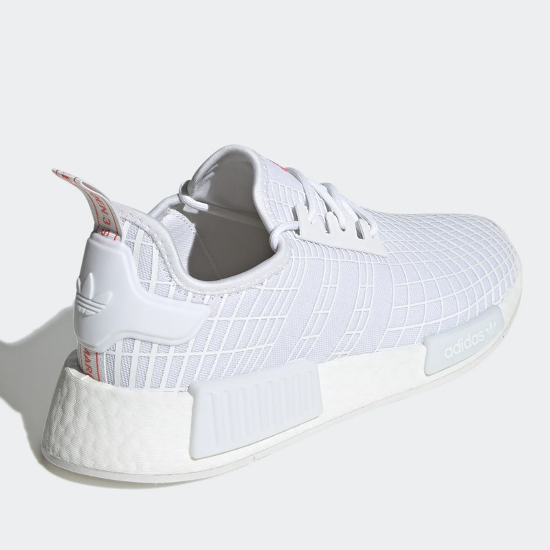 SEPATU SNEAKERS ADIDAS NMD_R1