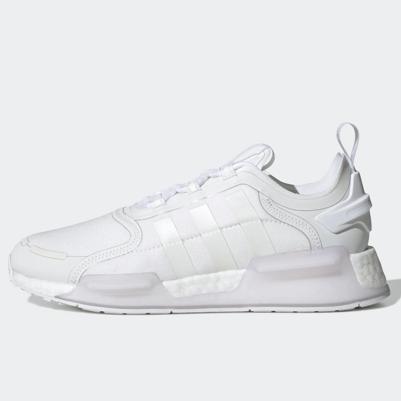 SEPATU SNEAKERS ADIDAS NMD_R1 V3