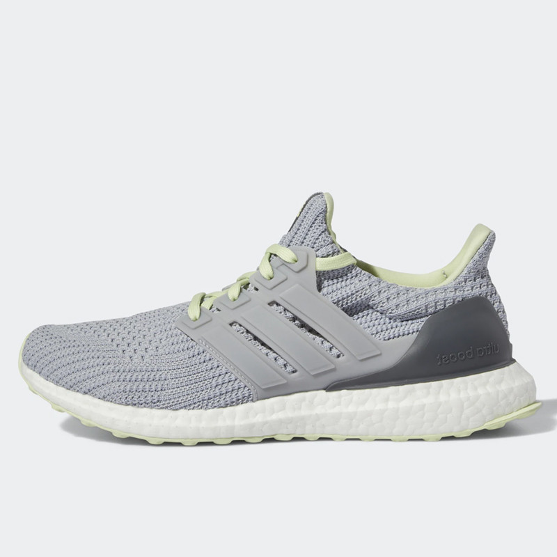 SEPATU LARI ADIDAS ULTRABOOST 4 DNA