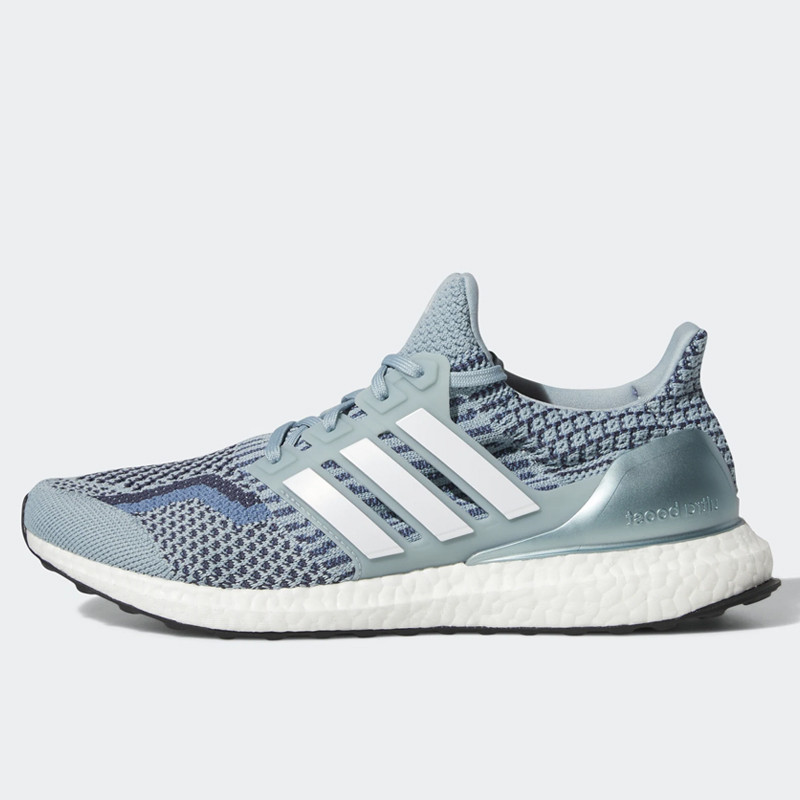 SEPATU LARI ADIDAS ULTRABOOST 5.0 DNA