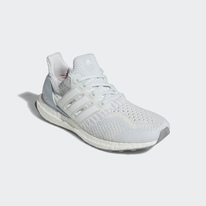 SEPATU LARI ADIDAS Wmns ULTRABOOST 5.0 DNA