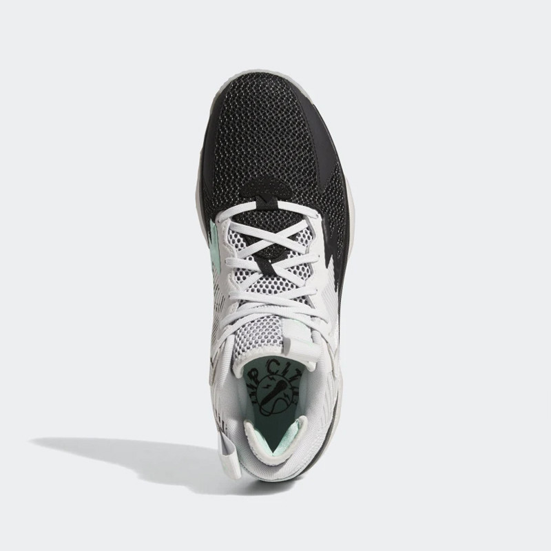 SEPATU BASKET ADIDAS Dame 8