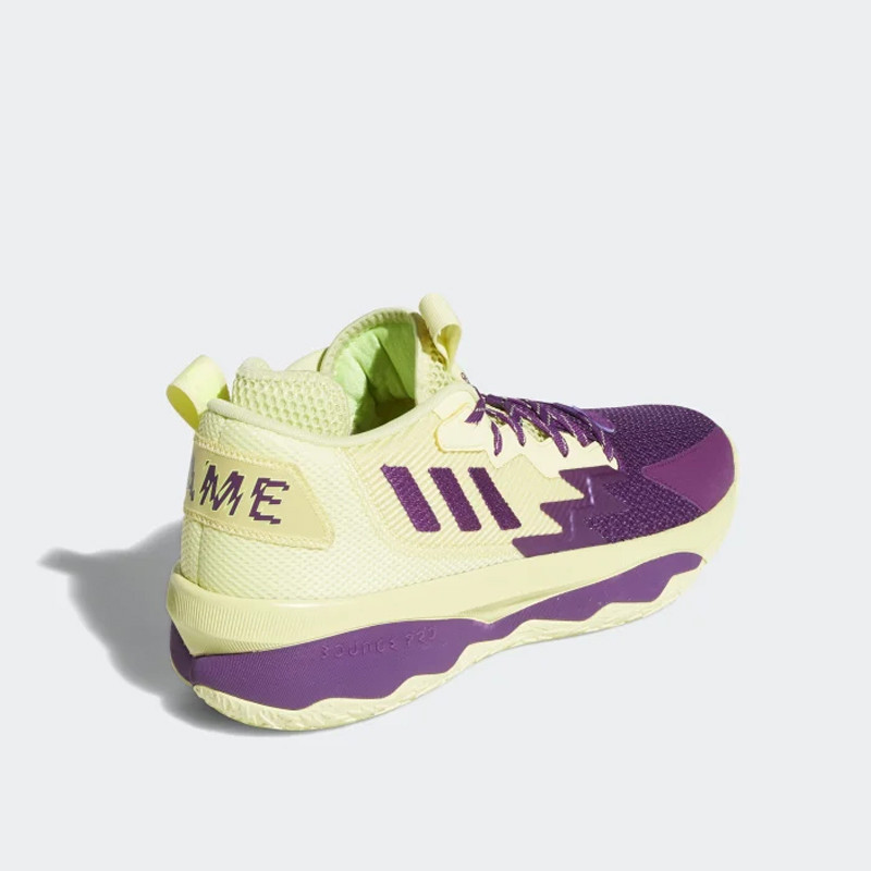SEPATU BASKET ADIDAS DAME 8