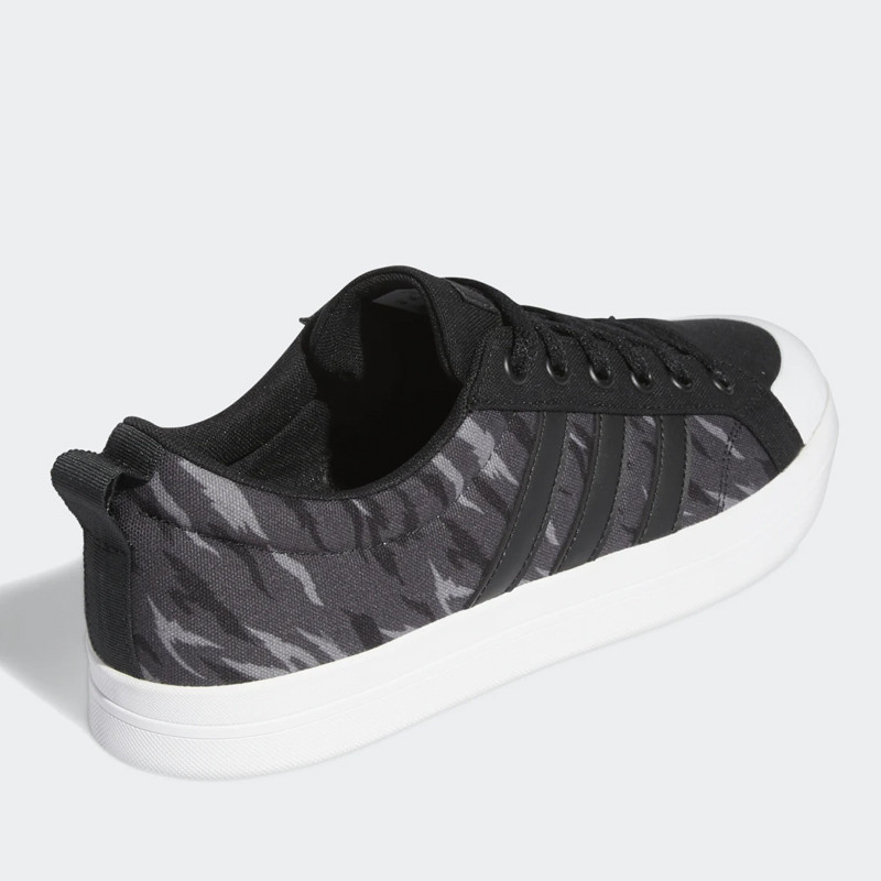 SEPATU SNEAKERS ADIDAS Bravada