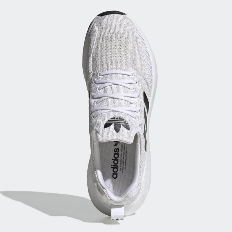 SEPATU LARI ADIDAS SWIFT RUN 22