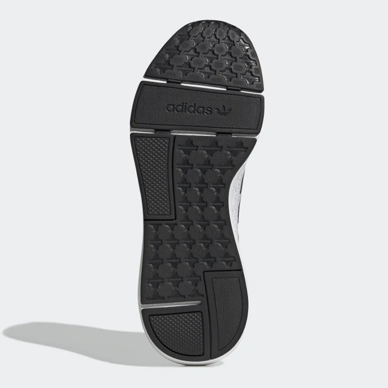 SEPATU LARI ADIDAS SWIFT RUN 22