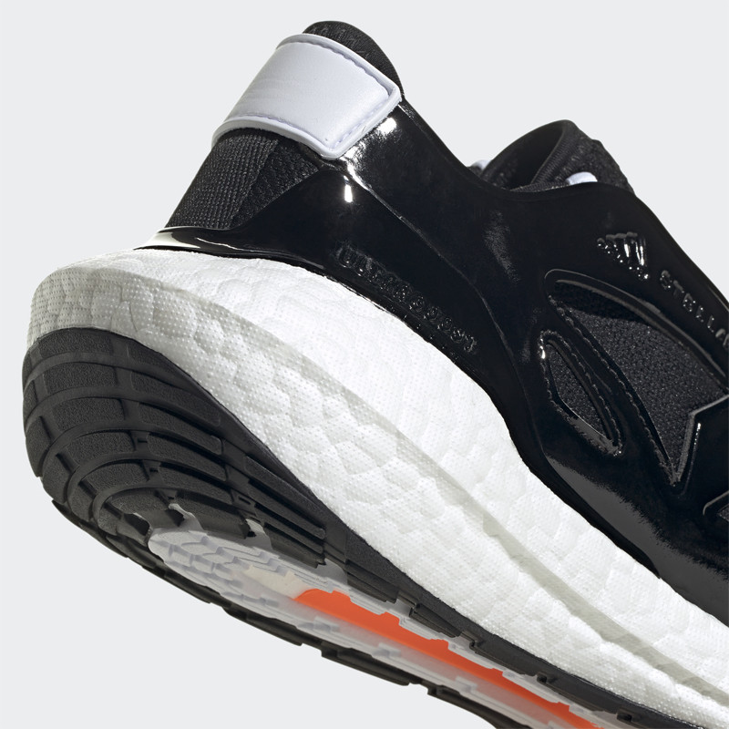WMNS BY STELLA MCCARTNEY ULTRABOOST 22 foto 4