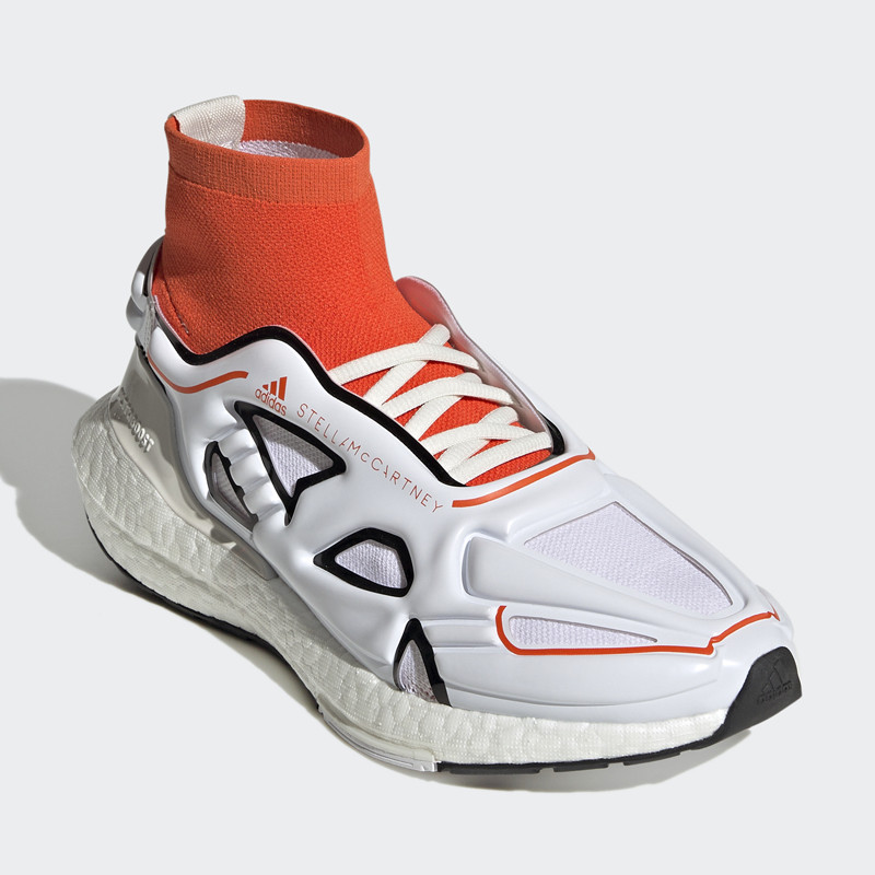 SEPATU LARI ADIDAS BY STELLA MCCARTNEY ULTRABOOST 22