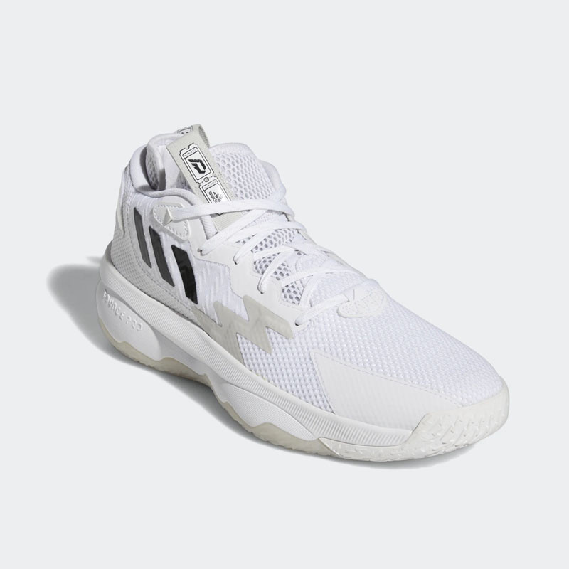 SEPATU BASKET ADIDAS DAME 8