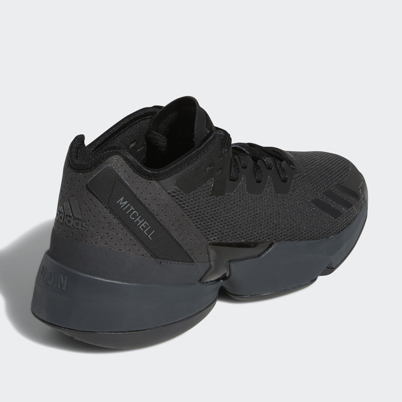 SEPATU BASKET ADIDAS D.O.N. ISSUE #4