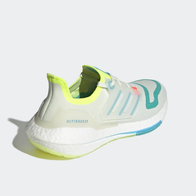 SEPATU LARI ADIDAS ULTRABOOST 22