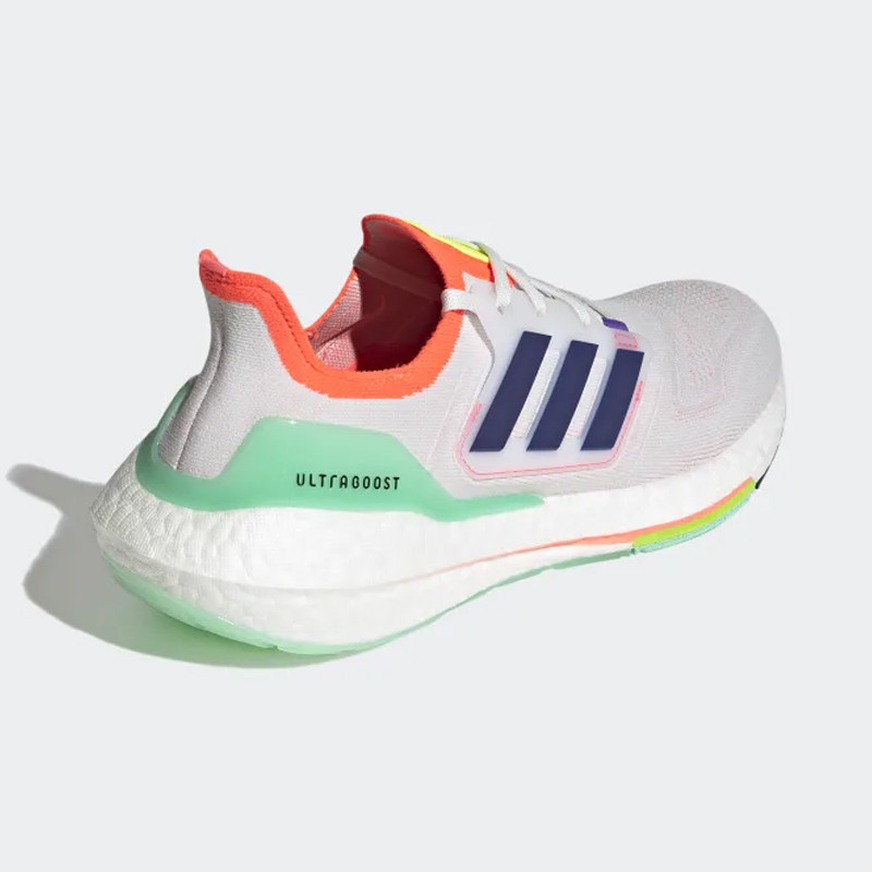 SEPATU LARI ADIDAS ULTRABOOST 22
