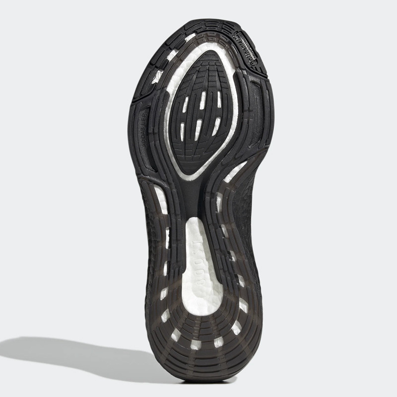 SEPATU LARI ADIDAS Ultraboost 22