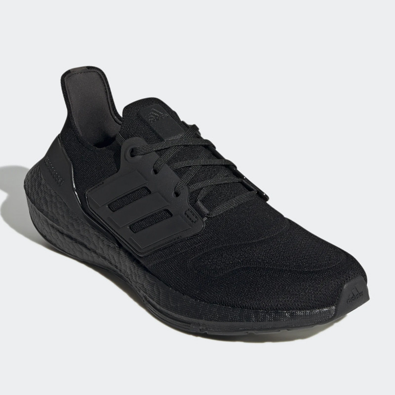 SEPATU LARI ADIDAS Ultraboost 22