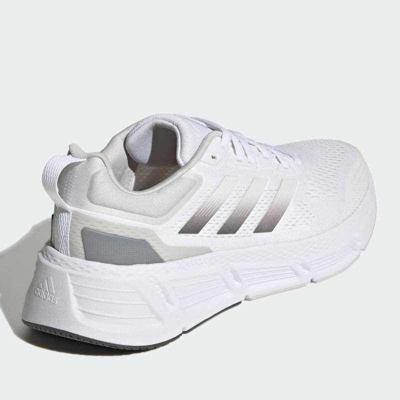 SEPATU LARI ADIDAS Questar