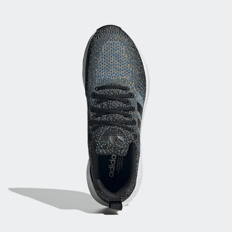 SEPATU LARI ADIDAS SWIFT RUN 22