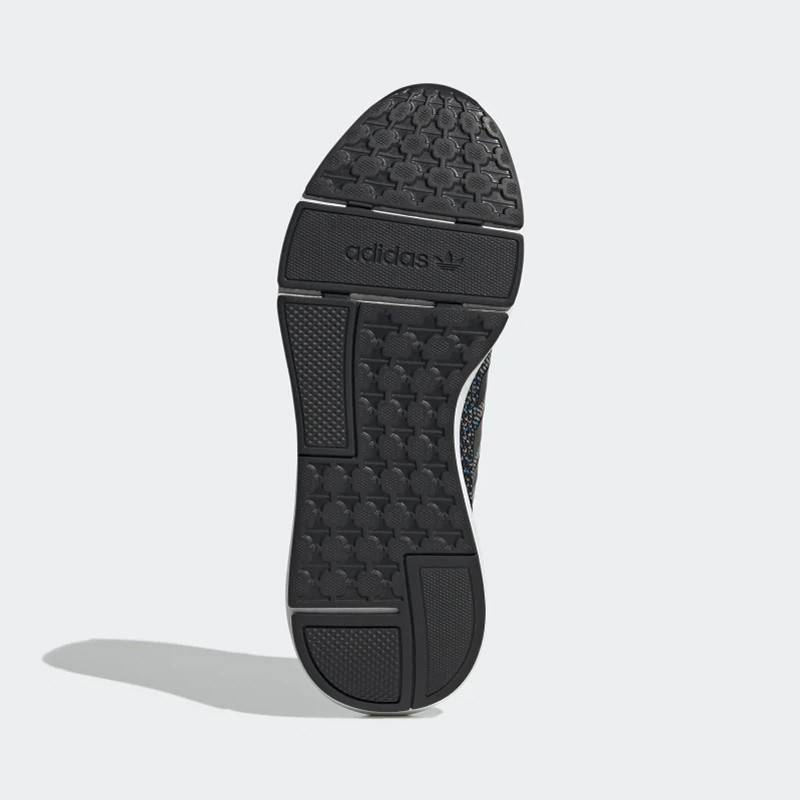 SEPATU LARI ADIDAS SWIFT RUN 22
