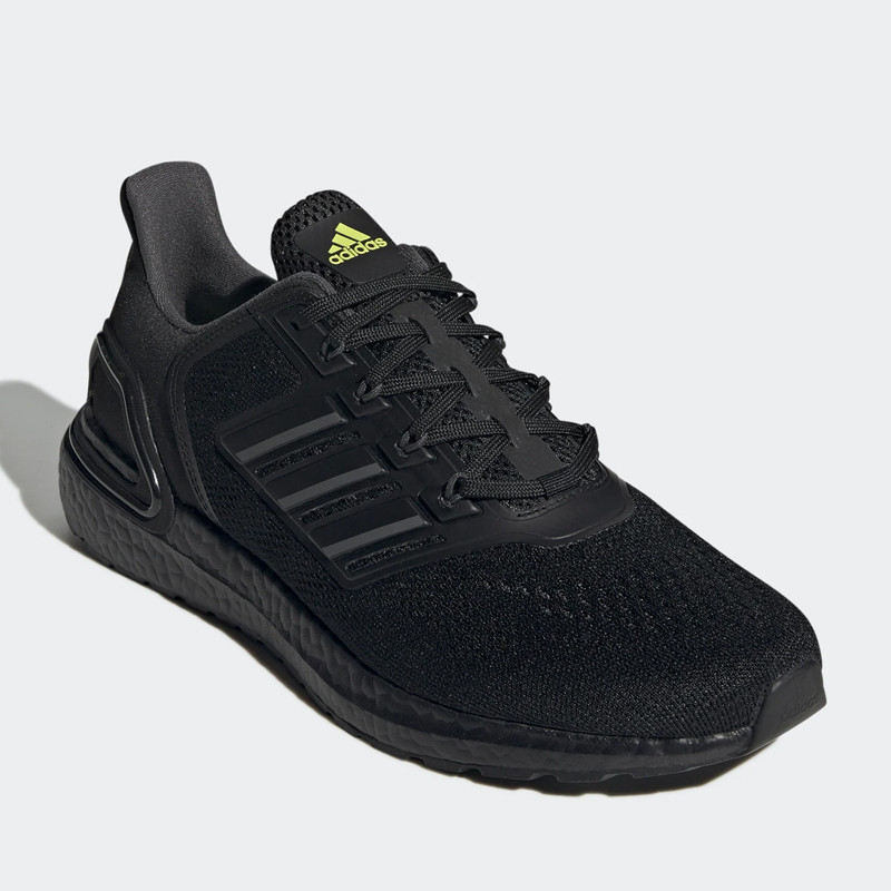SEPATU LARI ADIDAS ULTRABOOST 20 LAB