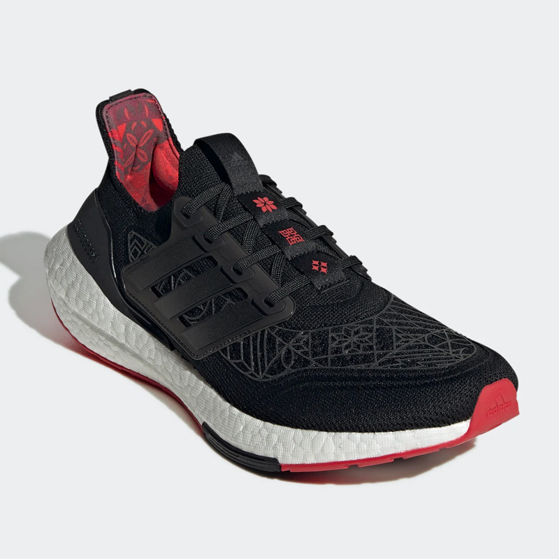 ULTRABOOST 21 CNY foto 2