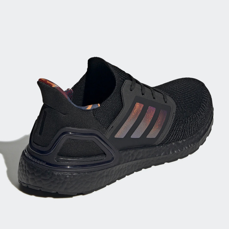 SEPATU LARI ADIDAS ULTRABOOST 20 CNY