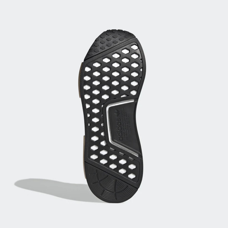 SEPATU SNEAKERS ADIDAS WMNS NMD_R1