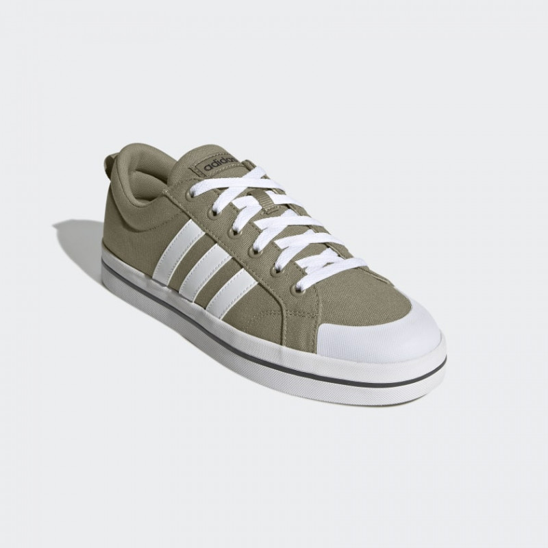 SEPATU SNEAKERS ADIDAS Bravada