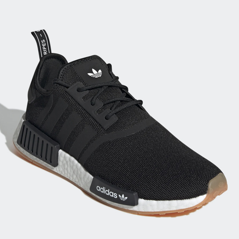 SEPATU SNEAKERS ADIDAS NMD_R1 PRIMEBLUE