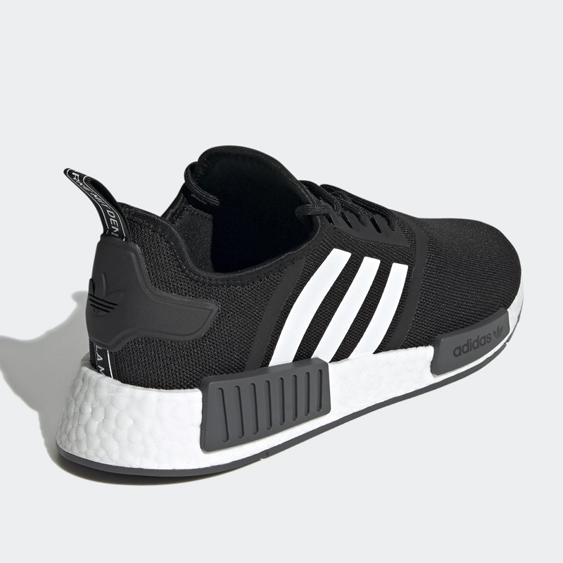 SEPATU SNEAKERS ADIDAS NMD_R1 PRIMEBLUE