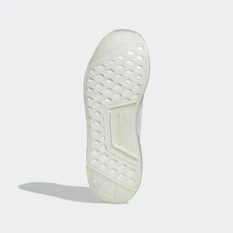 SEPATU SNEAKERS ADIDAS Nmd_R1 Spectoo