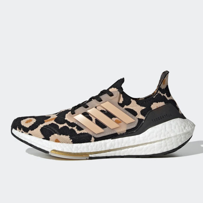 SEPATU LARI ADIDAS Wmns ULTRABOOST 21 X MARIMEKKO