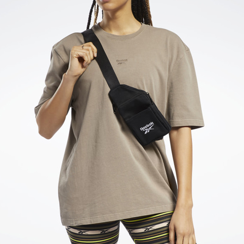 TAS SNEAKERS REEBOK Classics Foundation Small Sling Bag