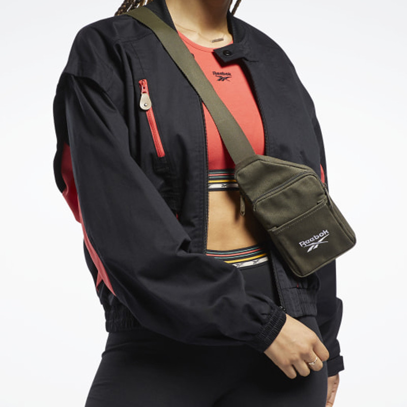 TAS SNEAKERS REEBOK Classics Foundation Small Sling Bag