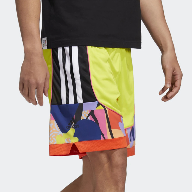CELANA BASKET ADIDAS Pride Badge of Sport Basketball Shorts