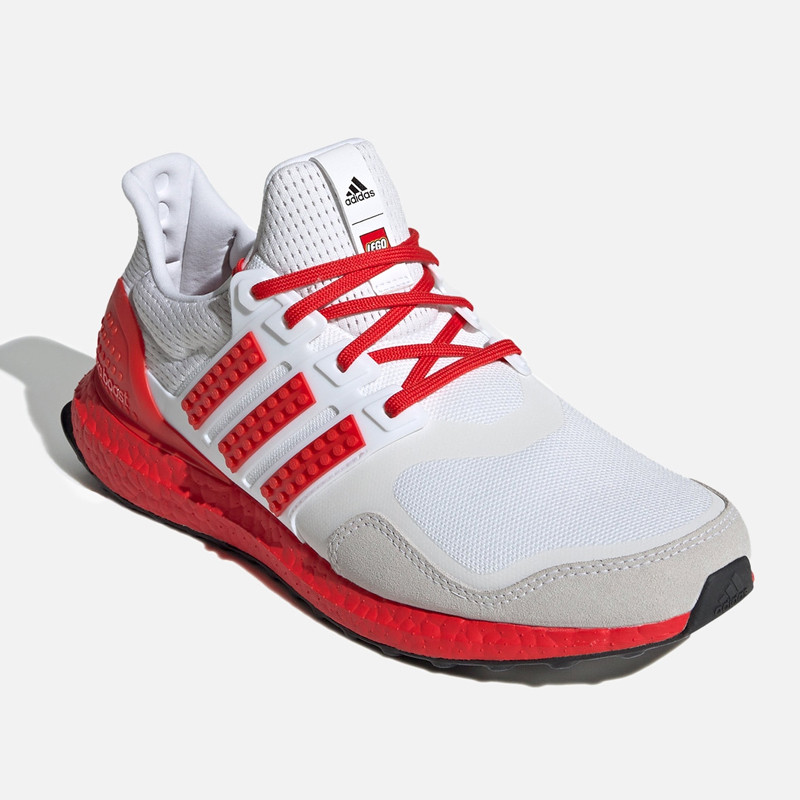 SEPATU LARI ADIDAS Ultraboost Dna X Lego Colors